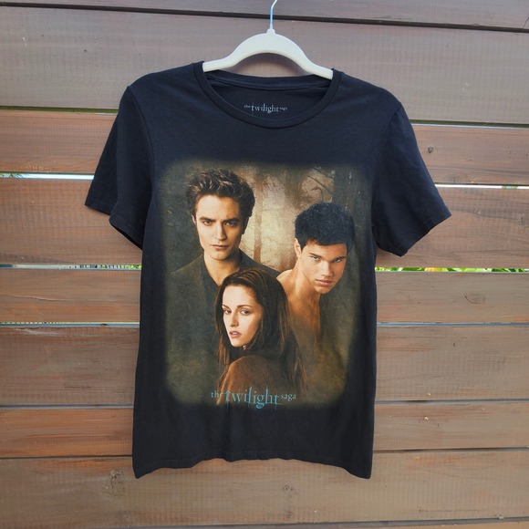 Twilight Saga Cast Graphic Tee Bella Edward Jacob Black T-Shirt Size Small - Picture 1 of 4
